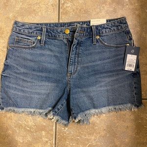 Universal Thread shorts